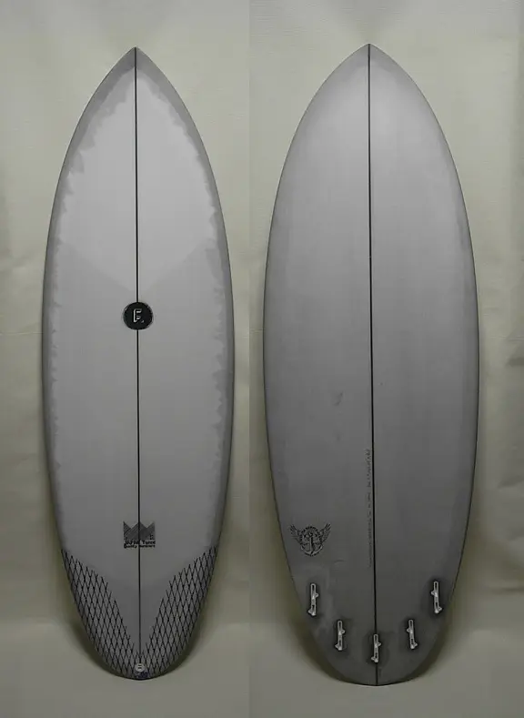 波情報 湘南 / FX-4、オリジナルのラウンドテール☆ | サーフボード