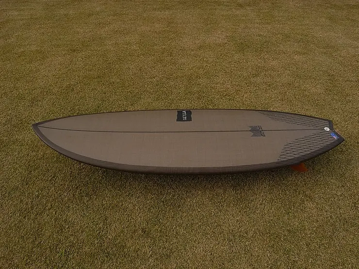 FADE サーフボード 6'1× 18'1/4 × 2'1/4 FADE サーフボード 6'1× 18'1/4 × 2'1/4